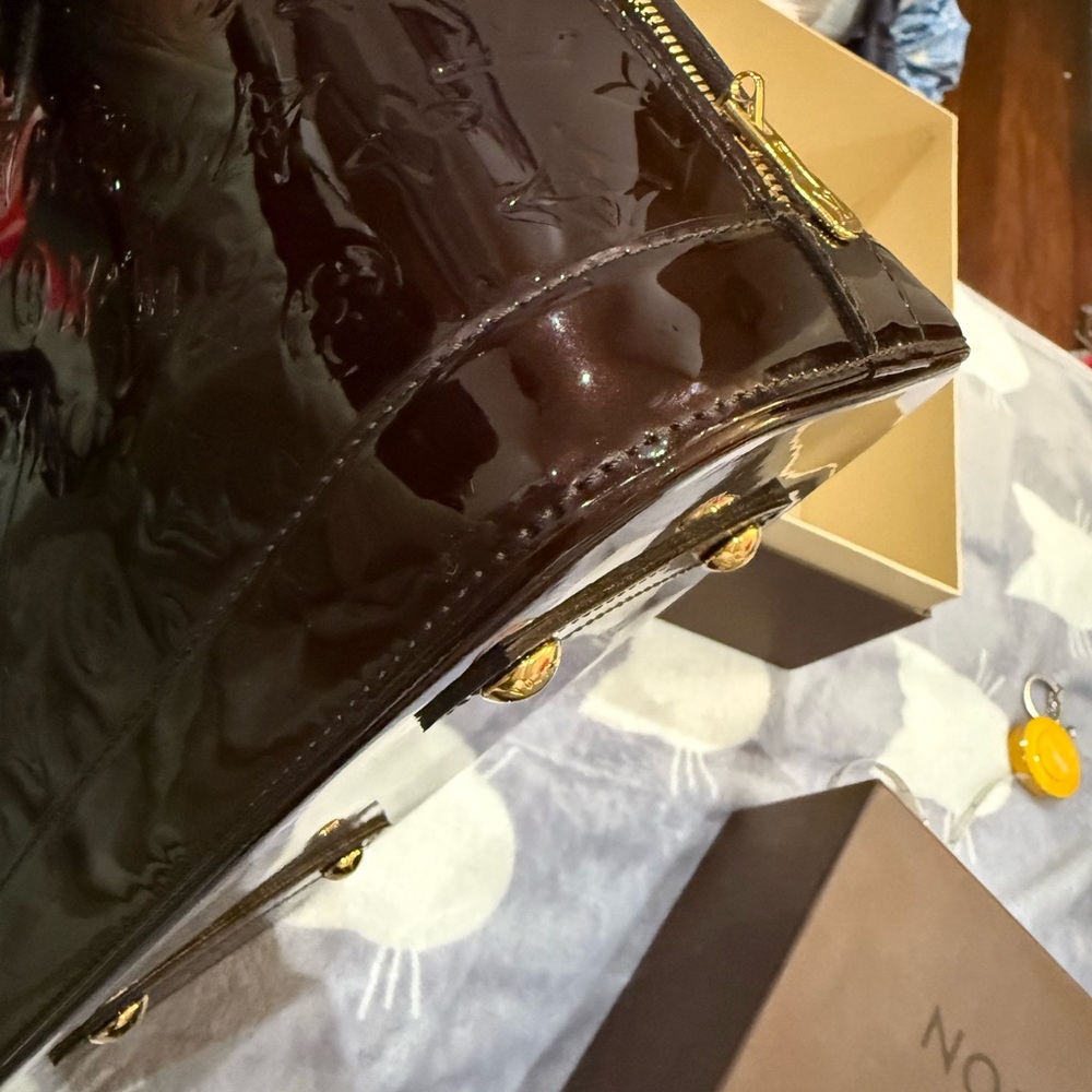 Louis Vuitton Glossy Monogram Alma Satchel in Dark Bordeaux - Picture 15 of 16